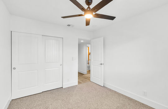 6821 Lonicera Drive-40
