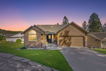 Inside-Spokane-Hutton View-1