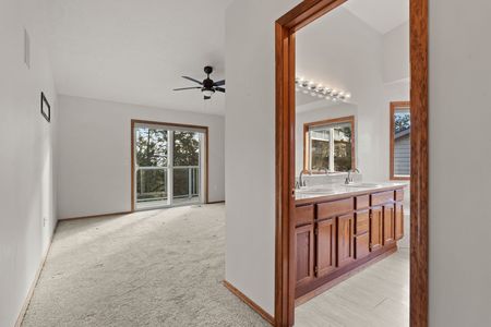 Inside-Spokane-Hutton View-16