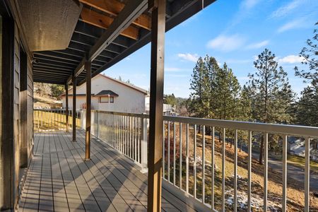 Inside-Spokane-Hutton View-34