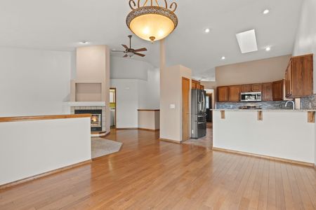 Inside-Spokane-Hutton View-9