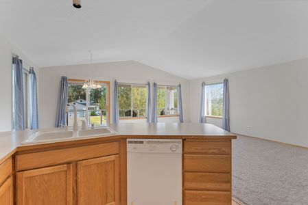 Inside-Spokane-15th-13