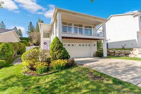 Inside-Spokane-15th-2