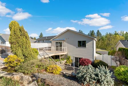 Inside-Spokane-15th-37