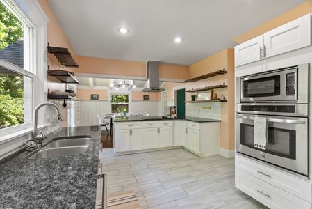 Inside-Spokane-9th-19