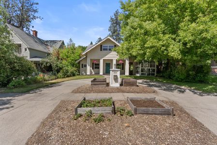 Inside-Spokane-9th-2