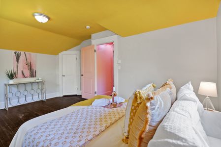 Inside-Spokane-9th-24