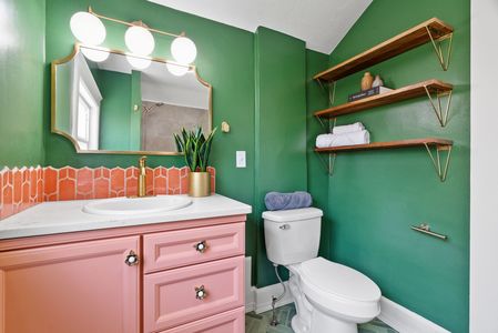 Inside-Spokane-9th-26