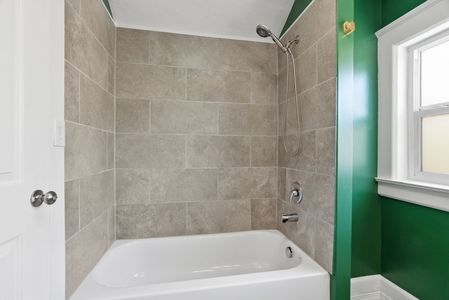 Inside-Spokane-9th-27