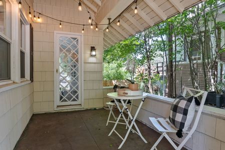 Inside-Spokane-9th-34