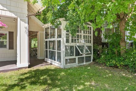 Inside-Spokane-9th-36