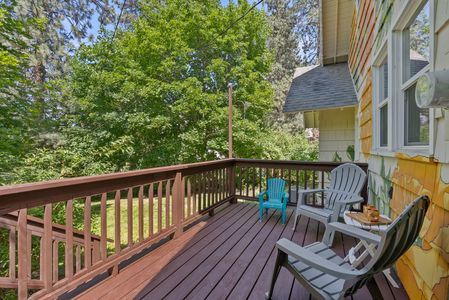 Inside-Spokane-9th-37