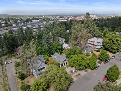 Inside-Spokane-9th-51