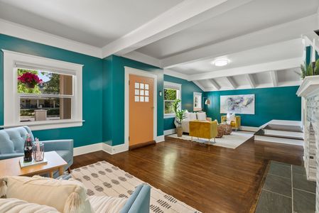 Inside-Spokane-9th-9