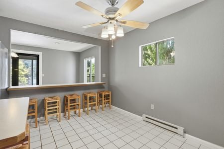 17_6422 e 17th ave