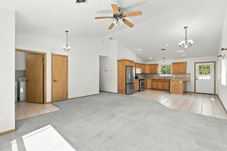 5_411 e 7th ave