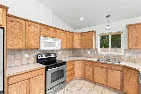 9_411 e 7th ave