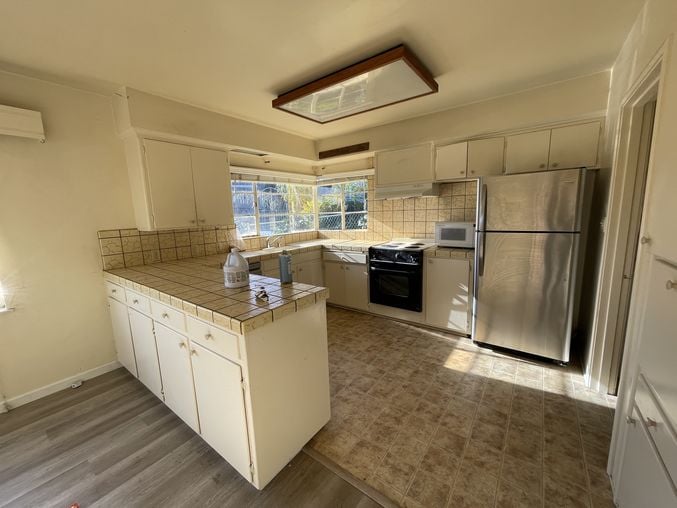 718 3rd Kitchen Before