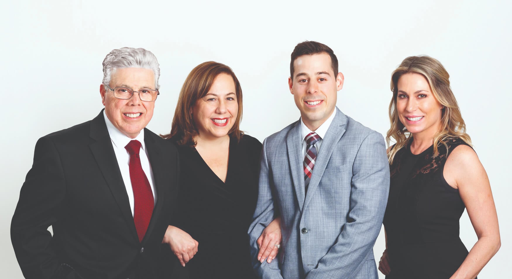 lacerda-team-PSD-no-background-FEB-2019-Team-Long-Hi-Res-gray-002 1 (1)