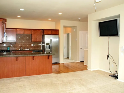 ee130dedd7c920dcd382381f7a200aaf-cc_ft_768