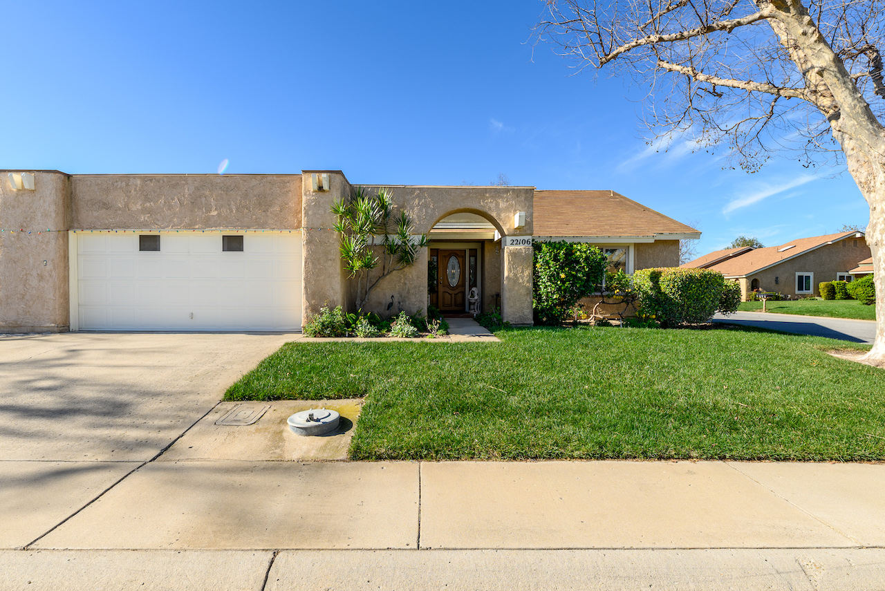 22106 Village 22-02