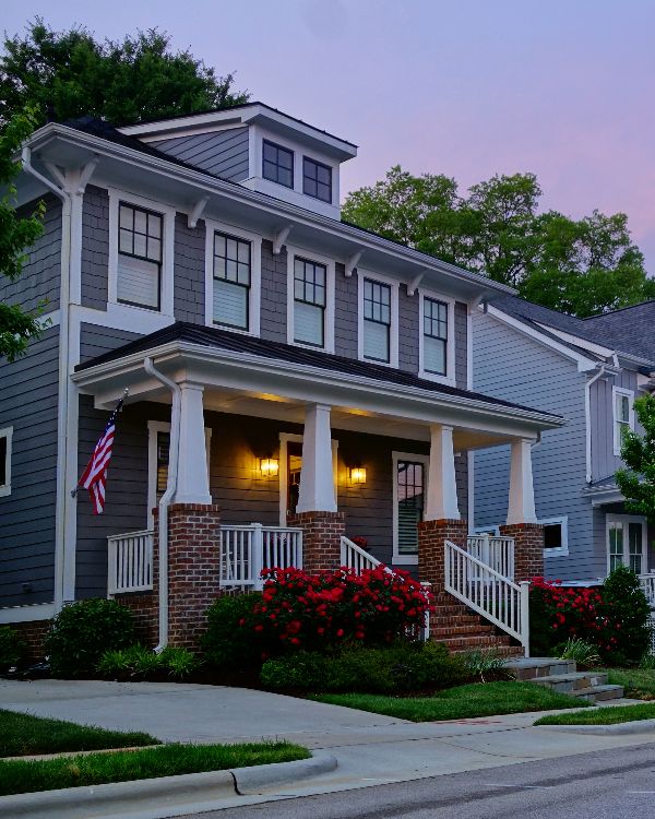 Houses on a quiet street in Raleigh North Carolina(1)