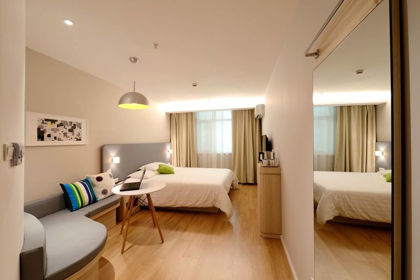 Placeholder-Listings-Apartment-Interior-5