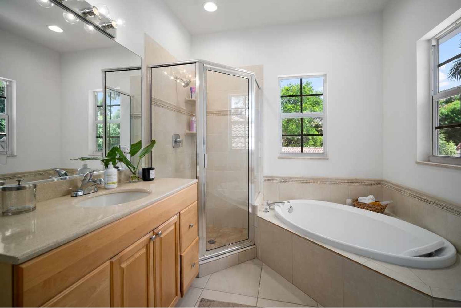 427 Woodland Dr-03466