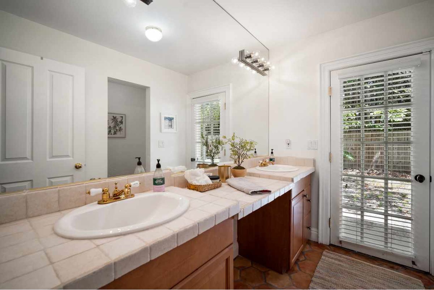 427 Woodland Dr-03488