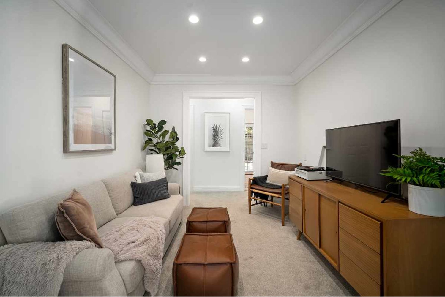 427 Woodland Dr-03516