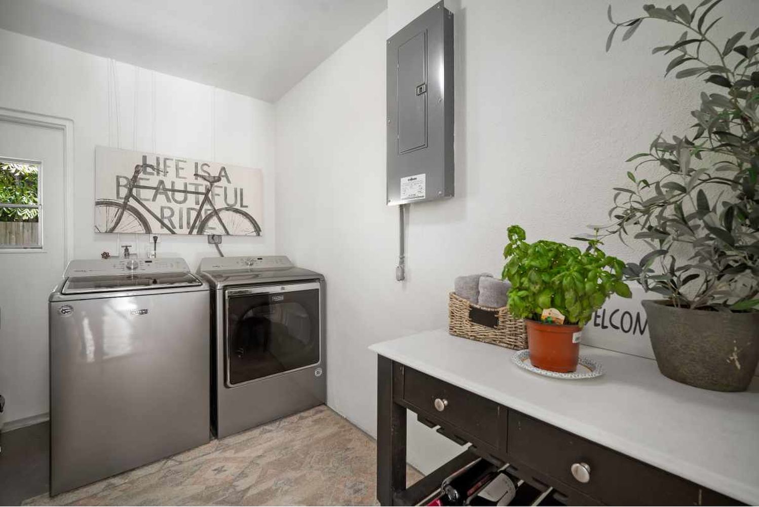 427 Woodland Dr-03566