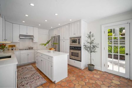 427 Woodland Dr-03570