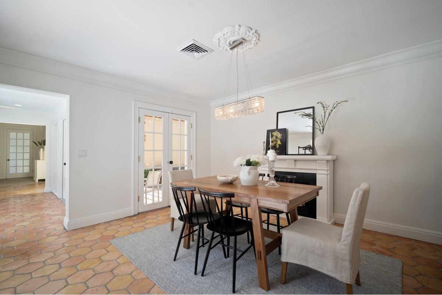 427 Woodland Dr-03627