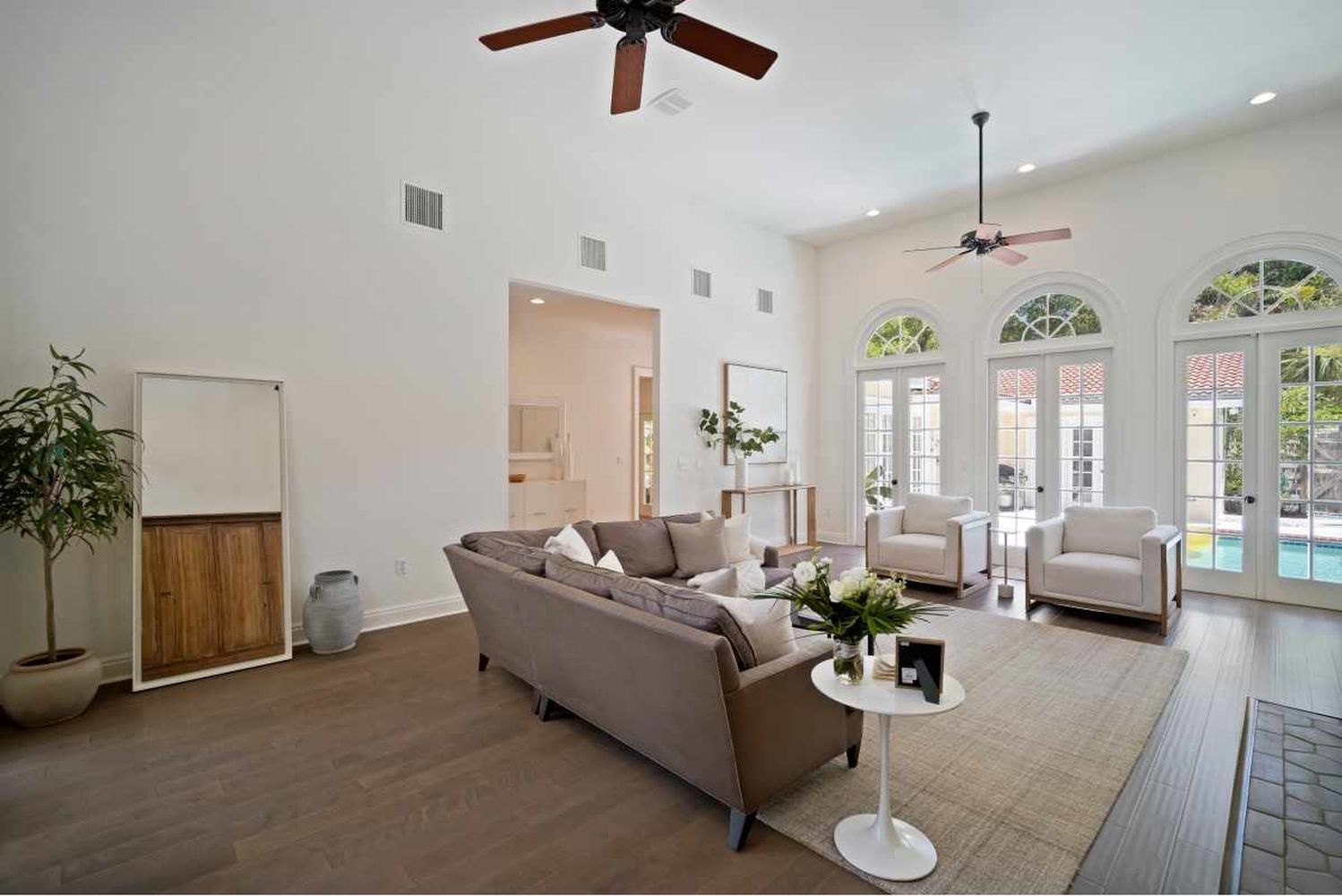 427 Woodland Dr-03682