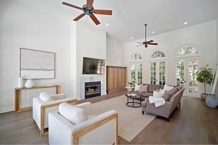 427 Woodland Dr-03713