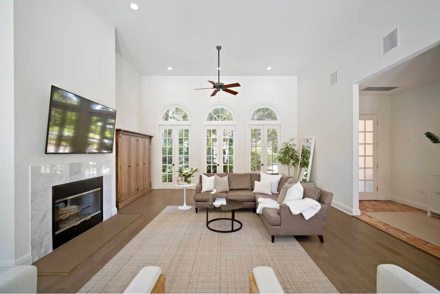 427 Woodland Dr-03717