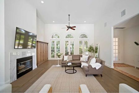 427 Woodland Dr-03717