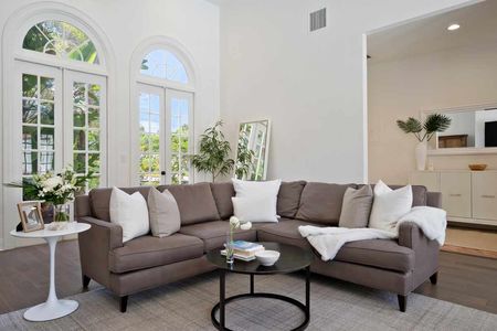 427 Woodland Dr-03721