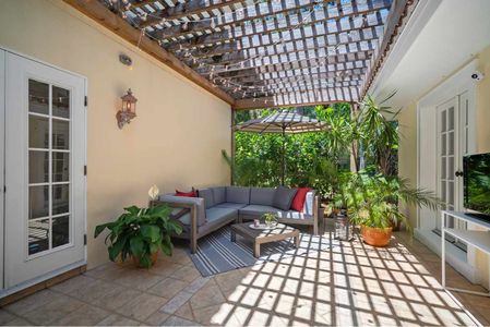 427 Woodland Dr-03737