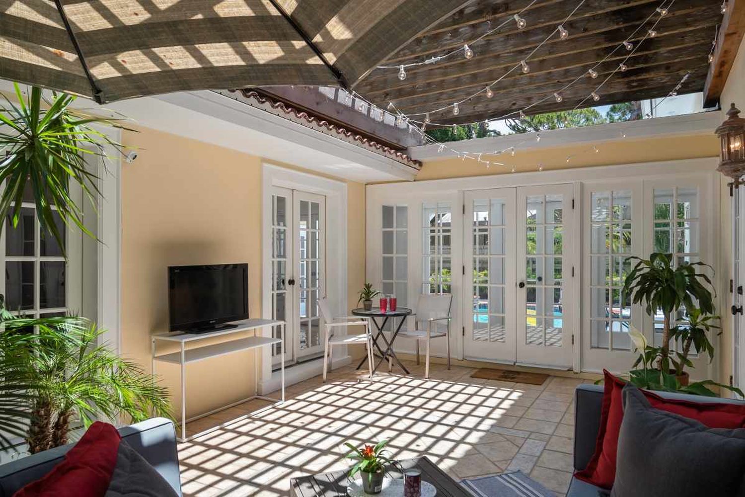 427 Woodland Dr-03752