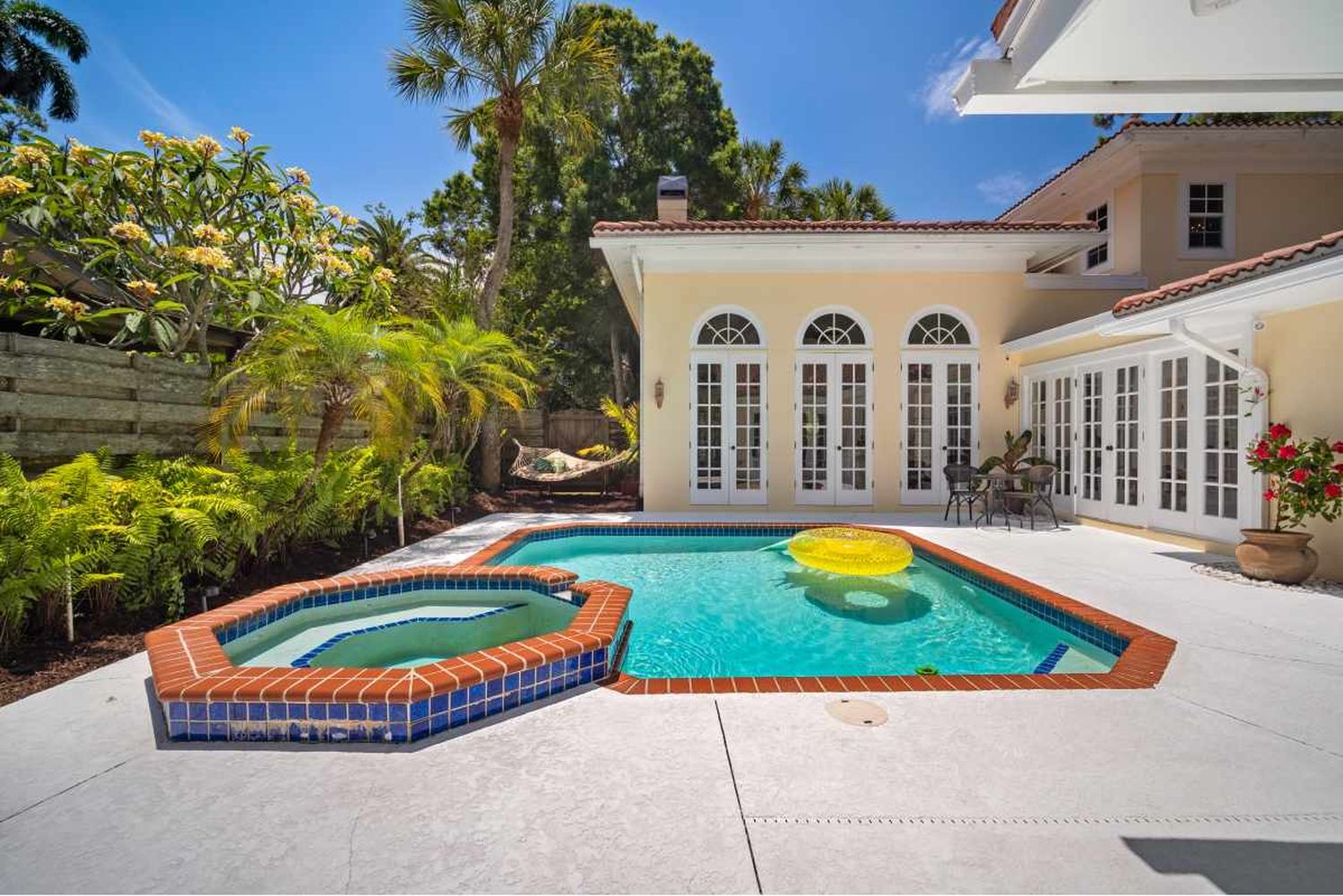 427 Woodland Dr-03773