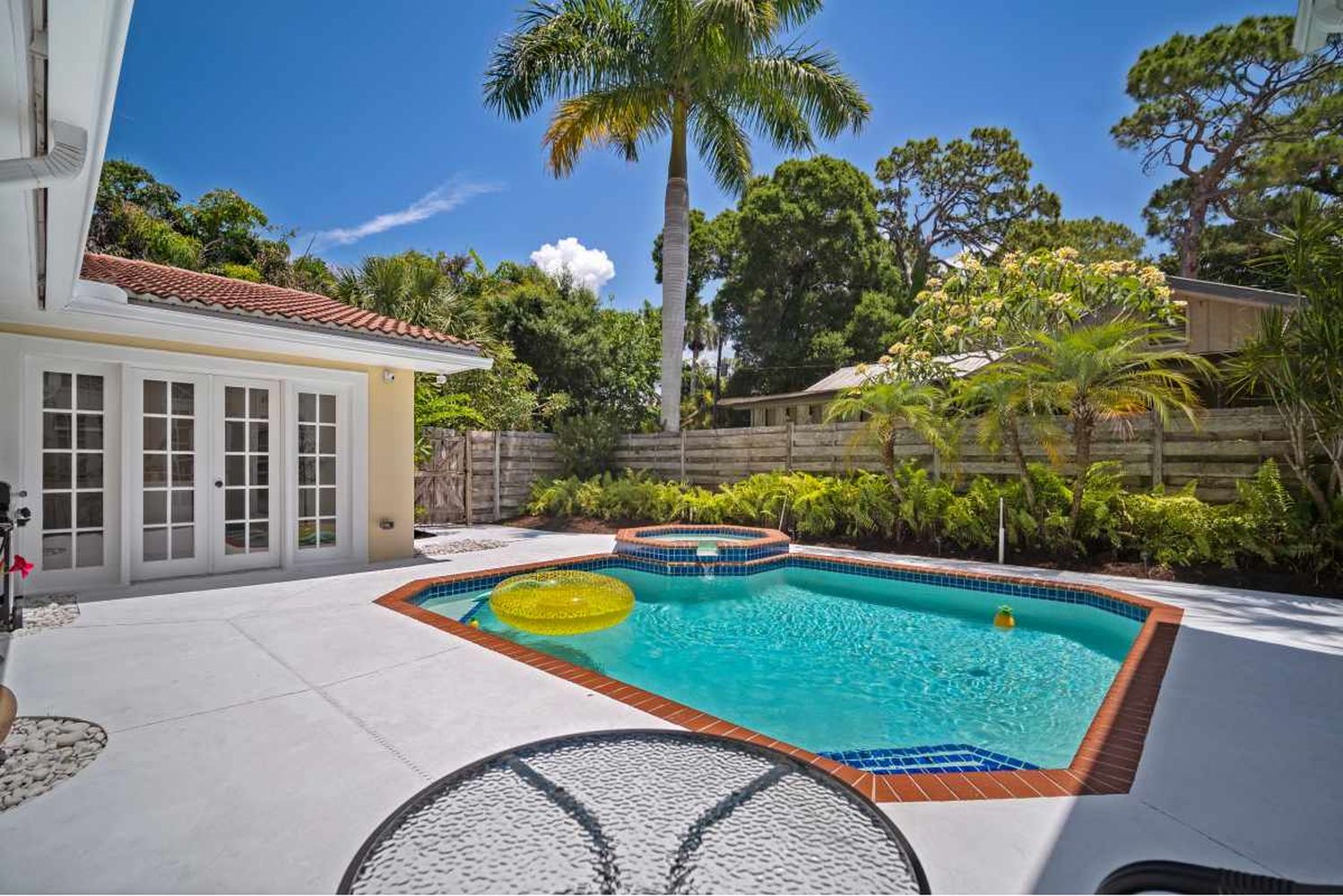 427 Woodland Dr-03782