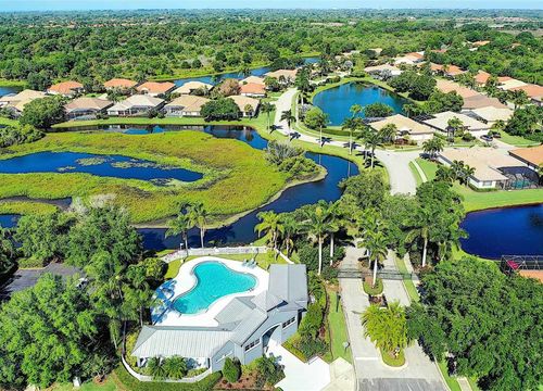 Hamptons - Palmer Ranch - Zachos Realty & Design Group