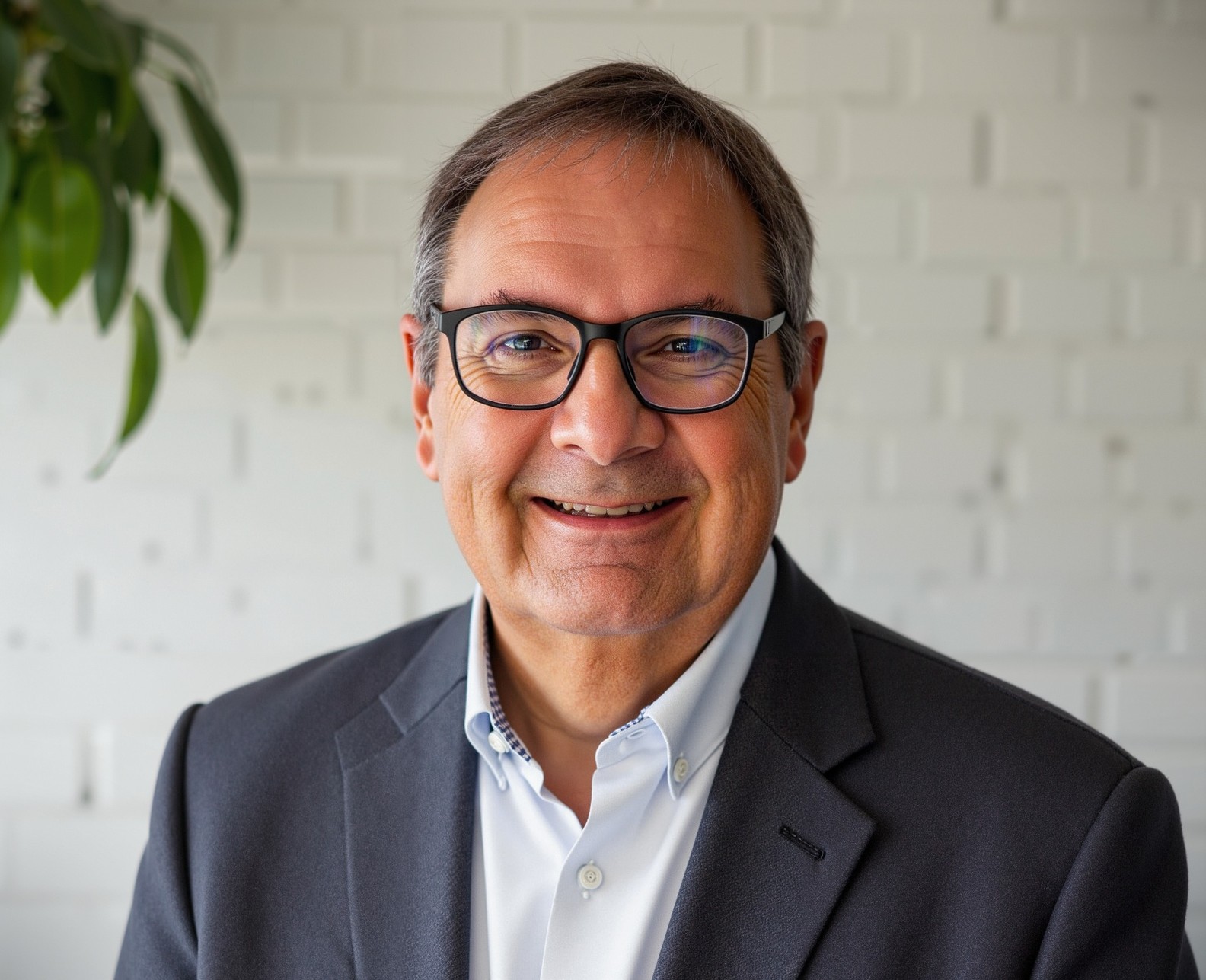 headshot_1584x1287_under3mb