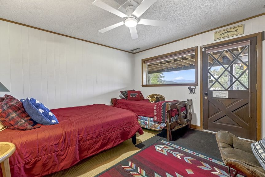 101 Lakeview Park Dr, Angel Fire, New Mexico