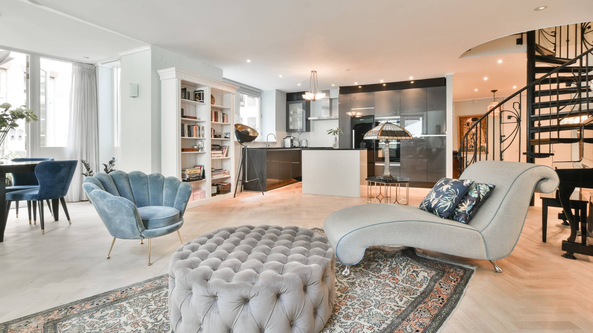 interior - 2024-08-25T130430.623