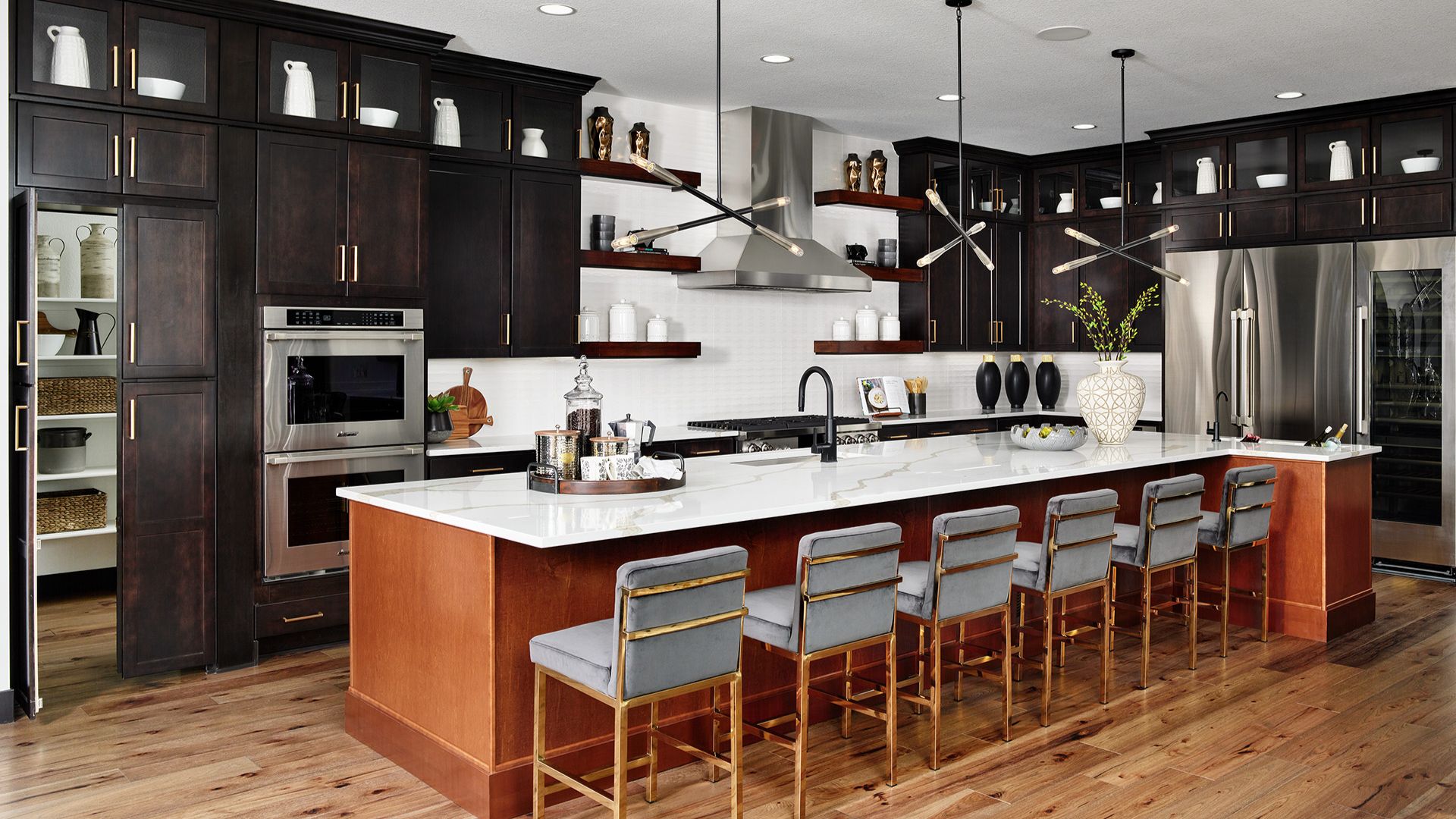 luxury-kitchen-gold-details