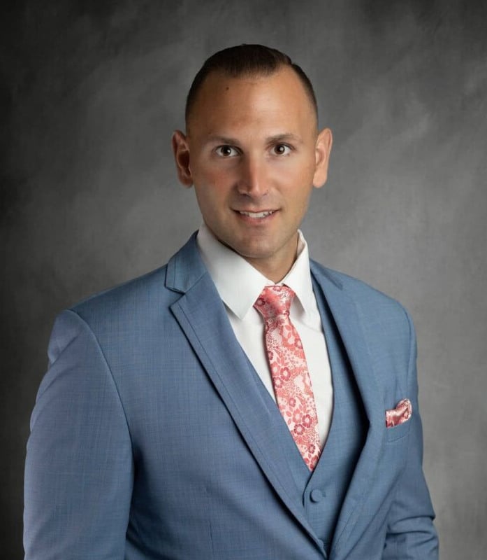 David-Lazaro-700x800