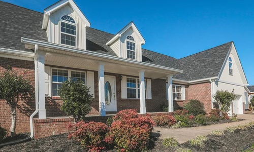 2233 Peterson Dr, Chattanooga, TN 37421