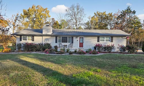 521 Steele Rd, Rossville, GA 30741